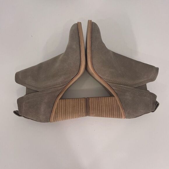 Dolce Vita Toupe Leather Wooden Block Ankle Booties - Picture 6 of 8